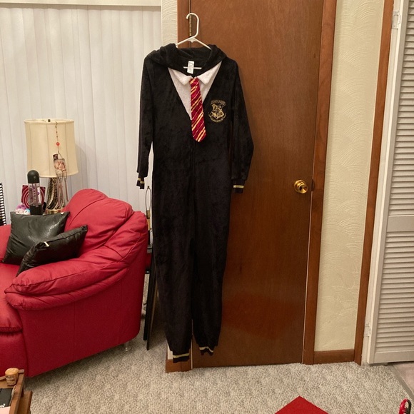 Warner Bros. Intimates & Sleepwear Harry Potter Hogwarts Pajamas